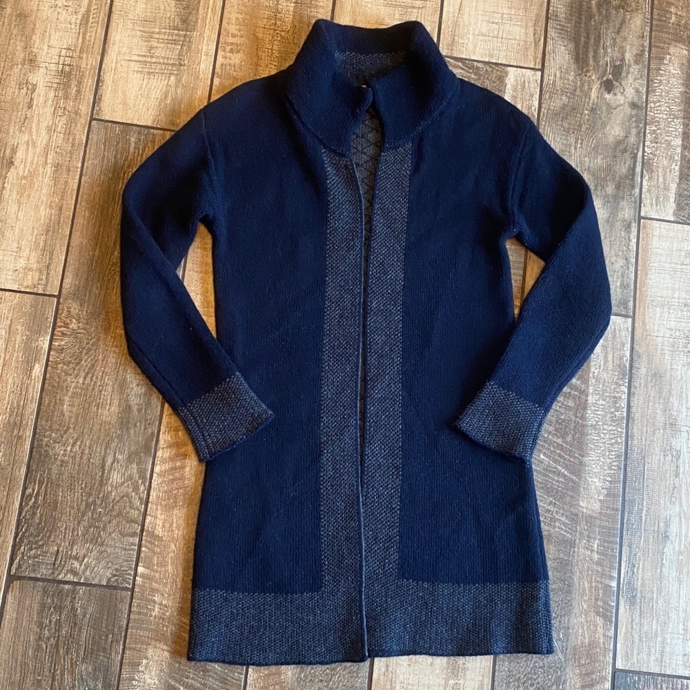 Chiaramente Wool Women's Navy and Gray Knit Cardigan